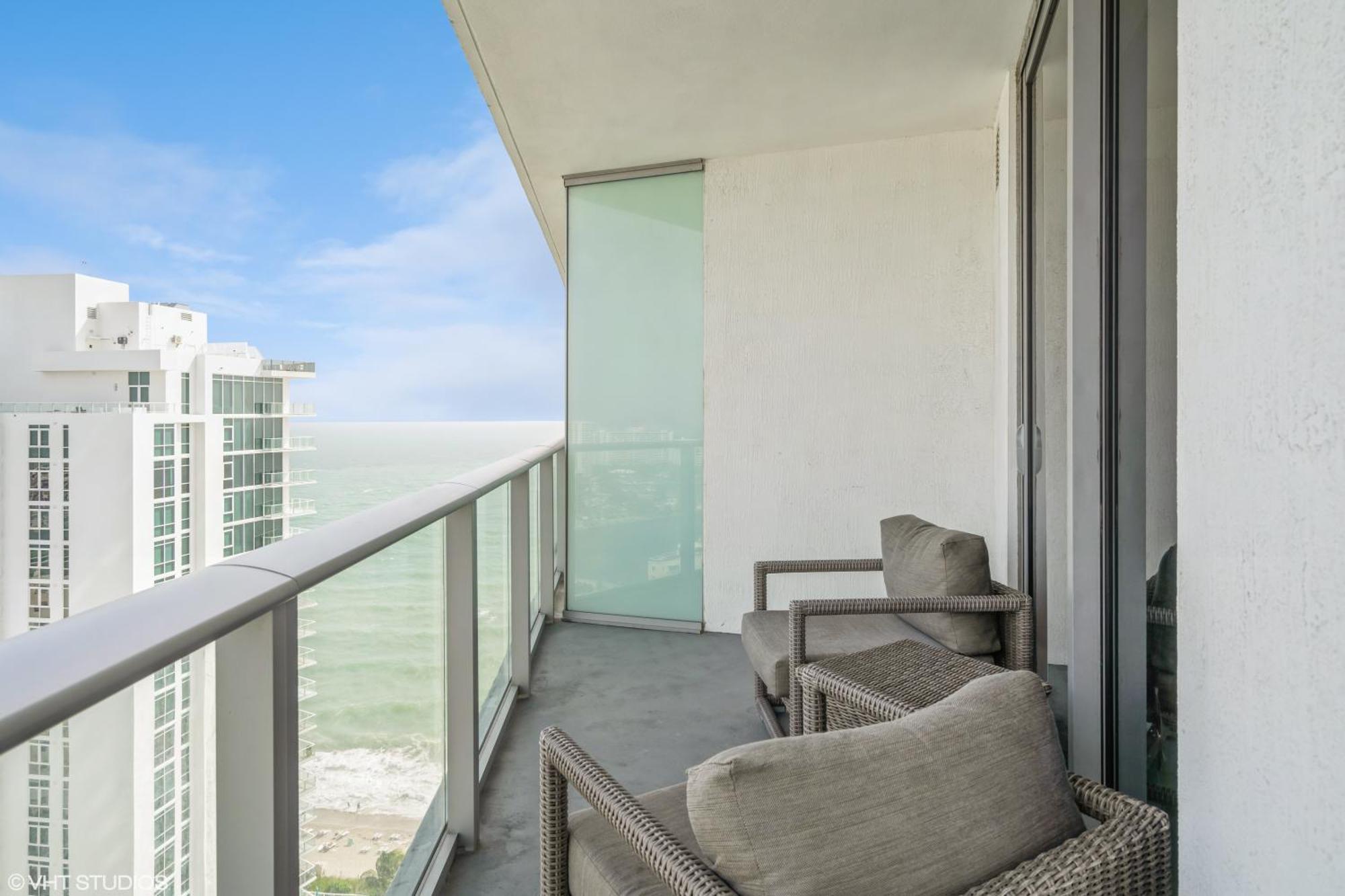 הוליווד Lyfe Residence Building - Private Apts Over The Beach מראה חיצוני תמונה