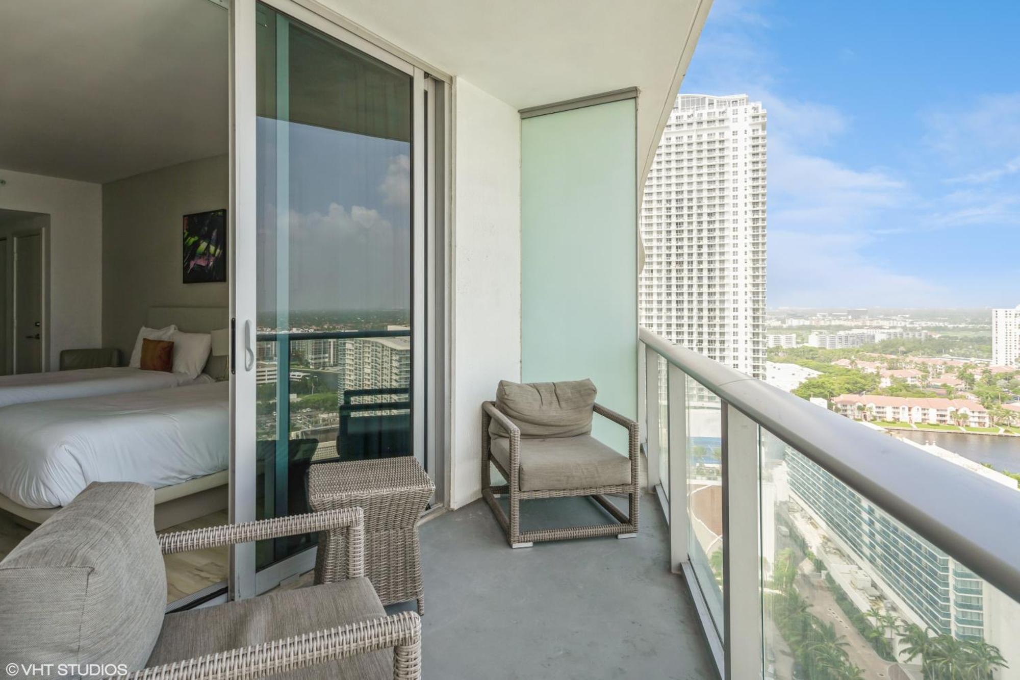 הוליווד Lyfe Residence Building - Private Apts Over The Beach מראה חיצוני תמונה