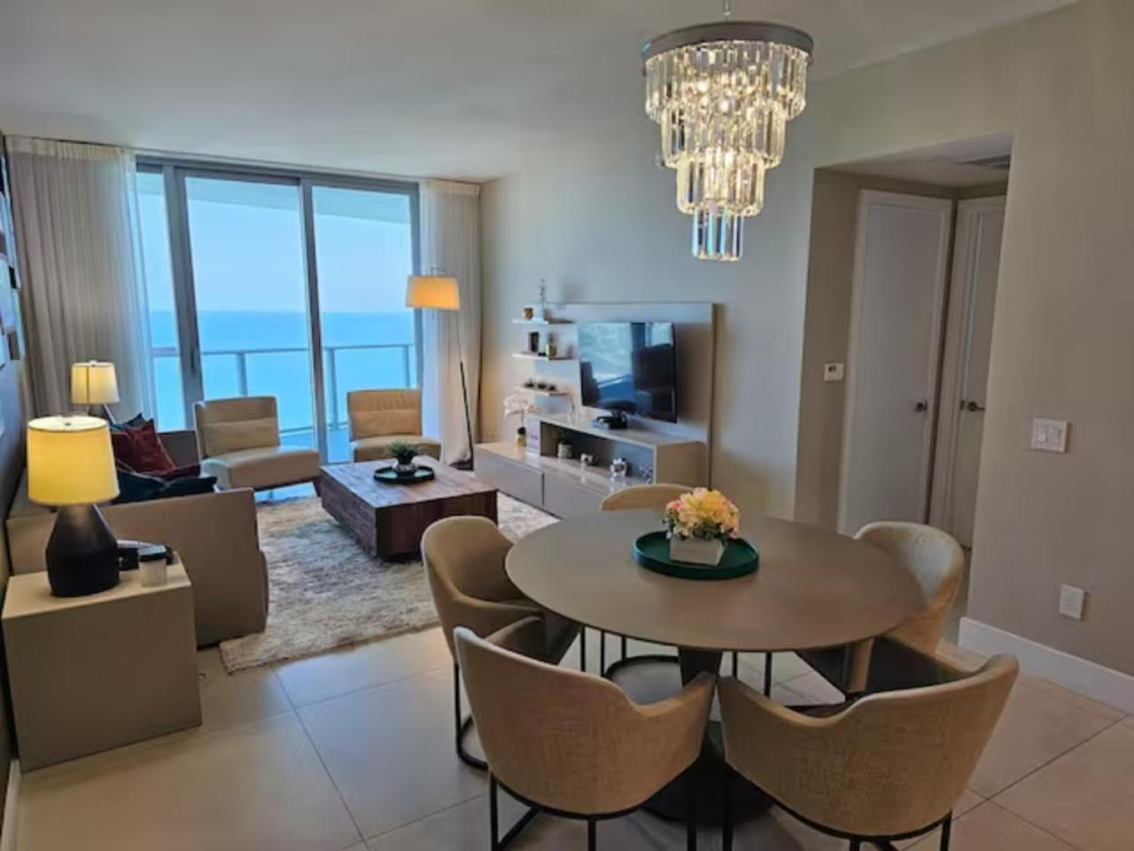 הוליווד Lyfe Residence Building - Private Apts Over The Beach מראה חיצוני תמונה